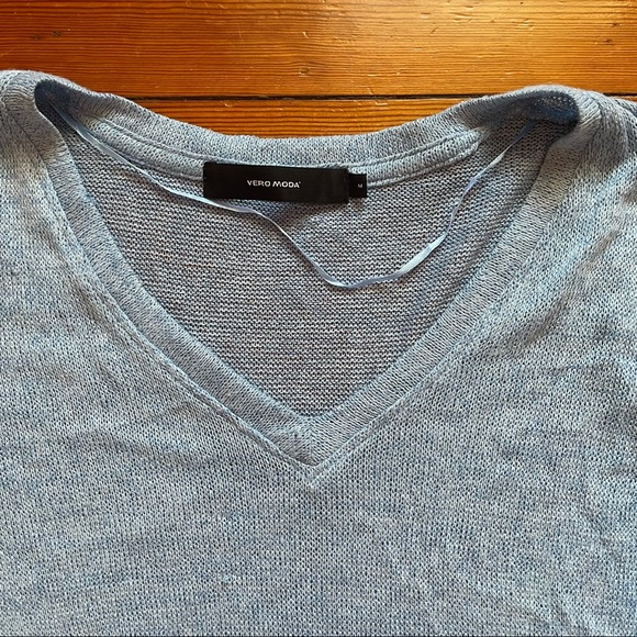 ASOS knit v-neck, baby blue, cute details on sleeves - Picture 5 of 11